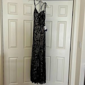 Never worn beautiful gown!